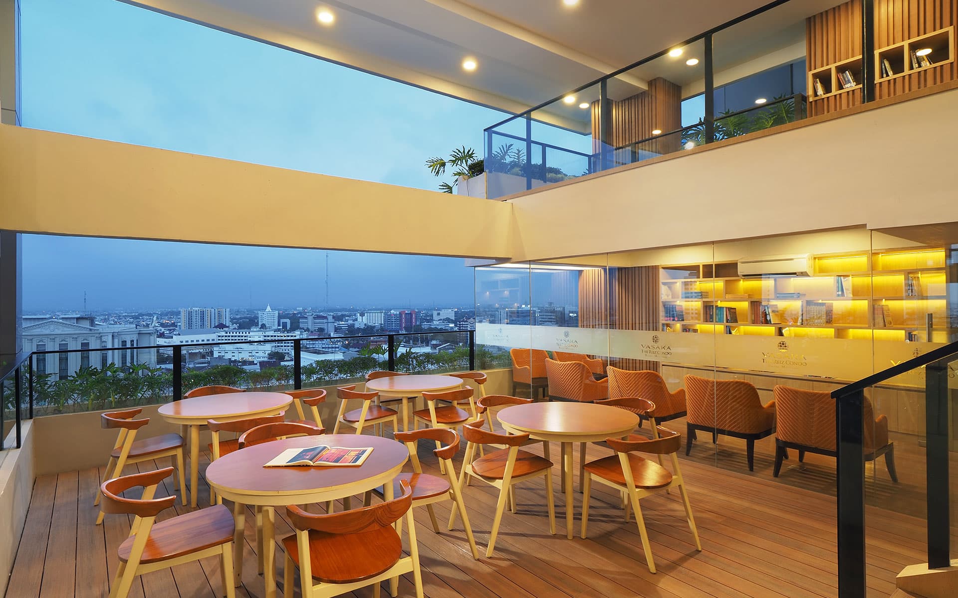 Reiz Private Library